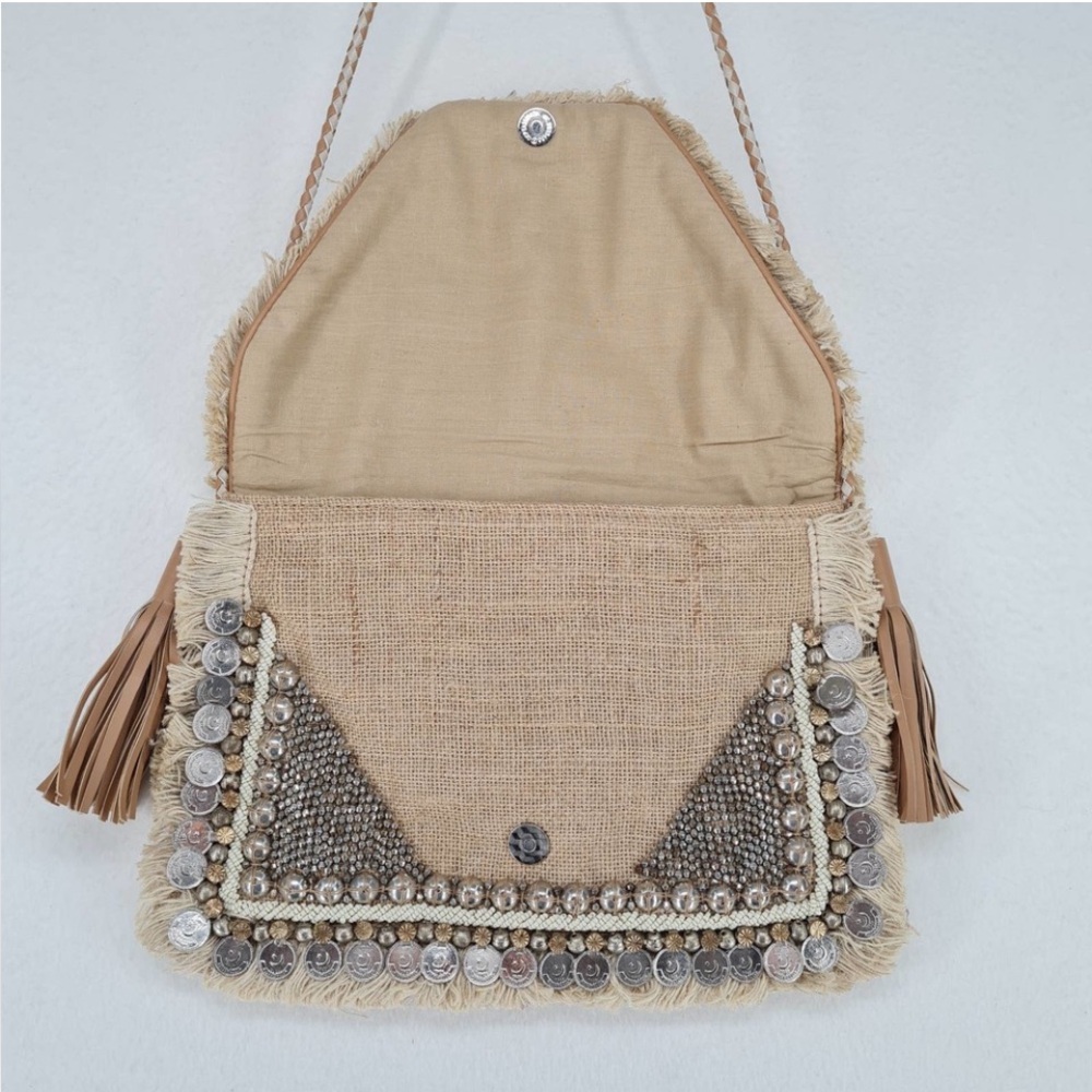 NWT BESTSELLER VICI Shasi Leela Clutch - Picture 5 of 5